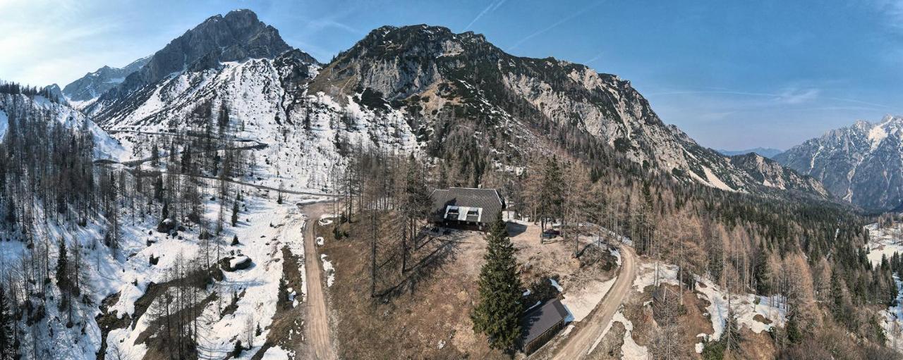 Erjavceva Mountain Hut At Vrsic Pass Hotel Kranjska Gora Bagian luar foto