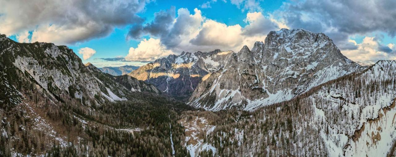 Erjavceva Mountain Hut At Vrsic Pass Hotel Kranjska Gora Bagian luar foto