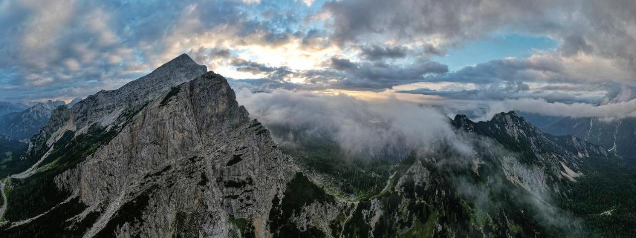 Erjavceva Mountain Hut At Vrsic Pass Hotel Kranjska Gora Bagian luar foto